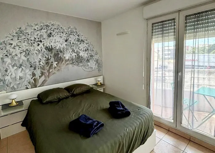 Cosy 2 Pieces Avec Piscine Et Parking Апартаменты