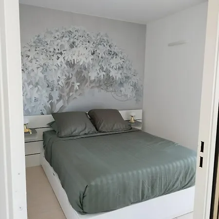 Apartamento Cosy 2 Pieces Avec Piscine Et Parking Antibes