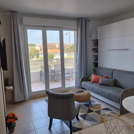 Cosy 2 Pieces Avec Piscine Et Parking Antibes