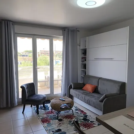Апартаменти 2 Pieces Avec Parking Prive Et Piscine
